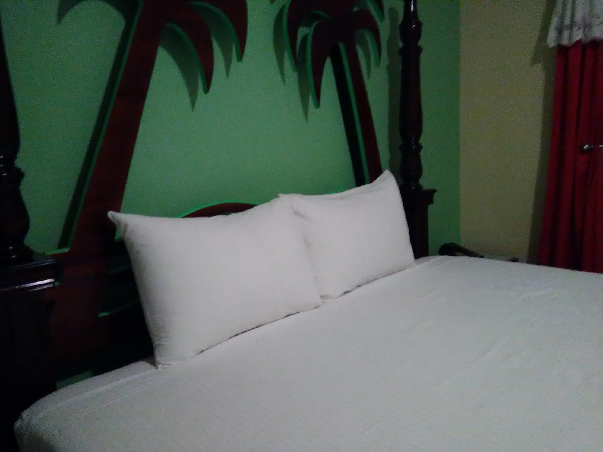 Glistening Waters Hotel Falmouth Εξωτερικό φωτογραφία